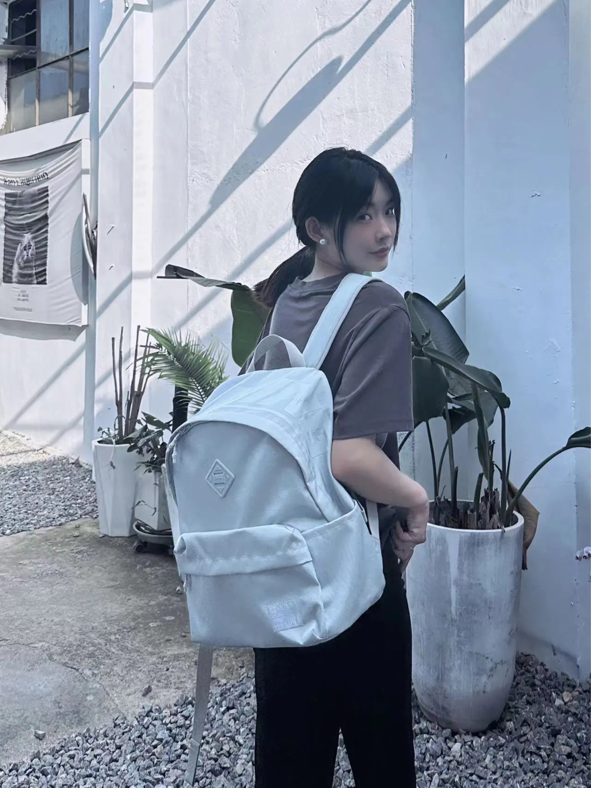 清冷系包包 能装&实用&美貌三者兼具
