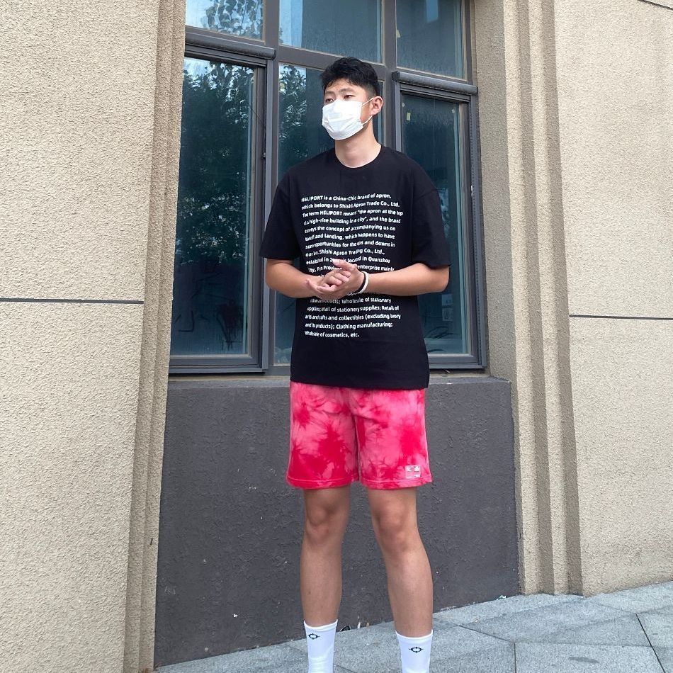 抓住夏天短袖尾巴