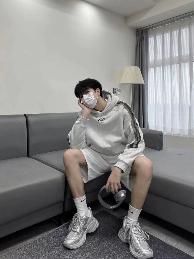被兄弟问爆链接的卫衣🧥