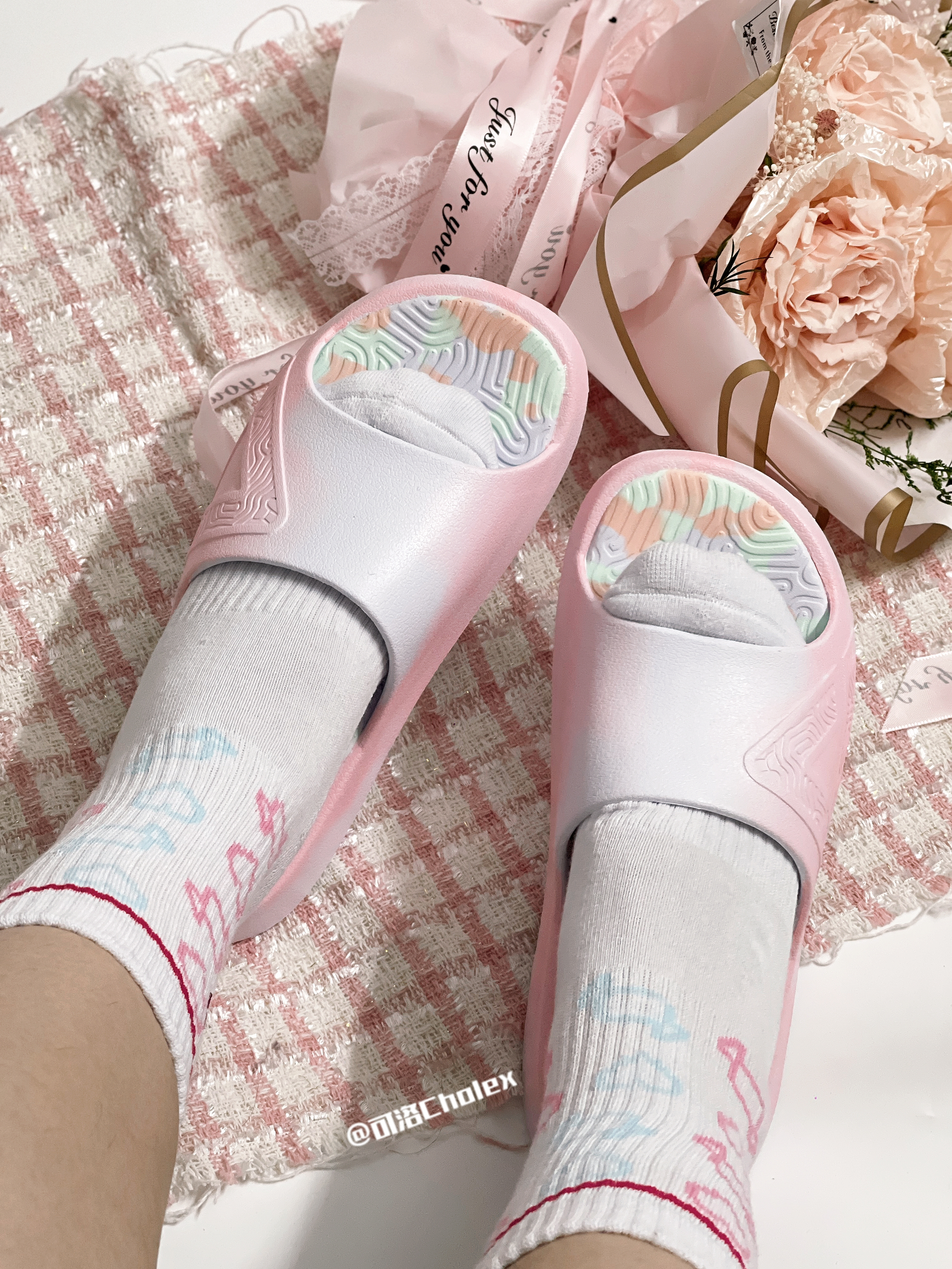 天呐撸！这是什么马卡龙风拖鞋啊！💕