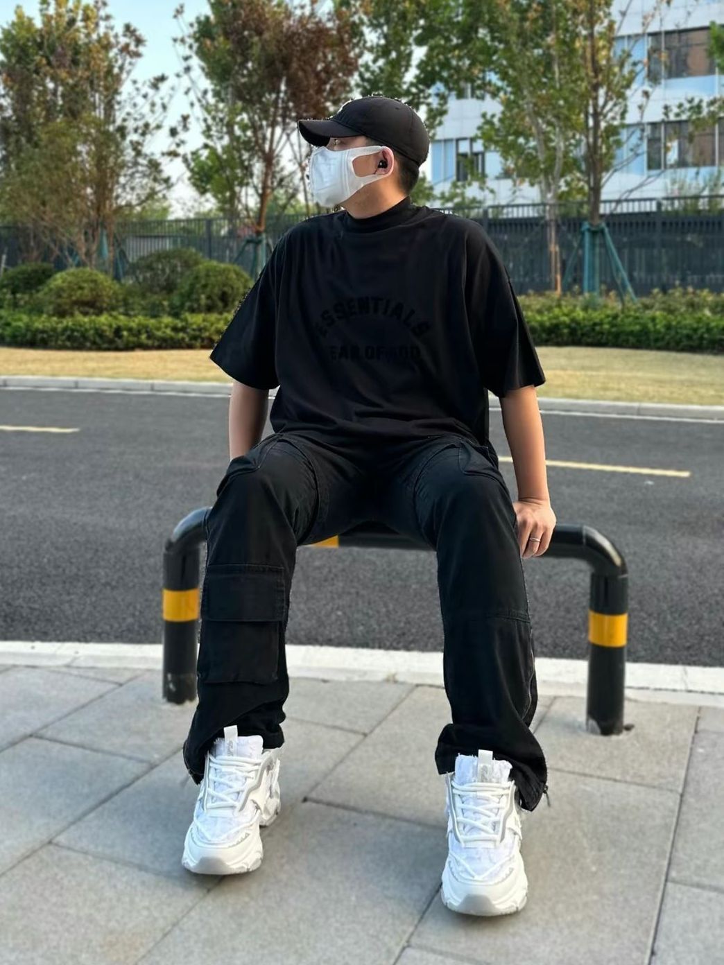 一身黑的搭配有多帅我就不说了