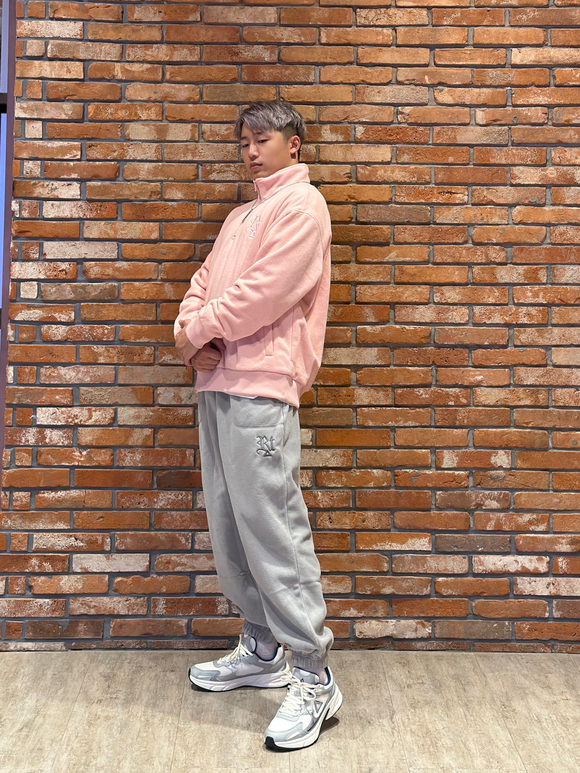 🍂秋天的穿搭也要多巴胺🩷🩶