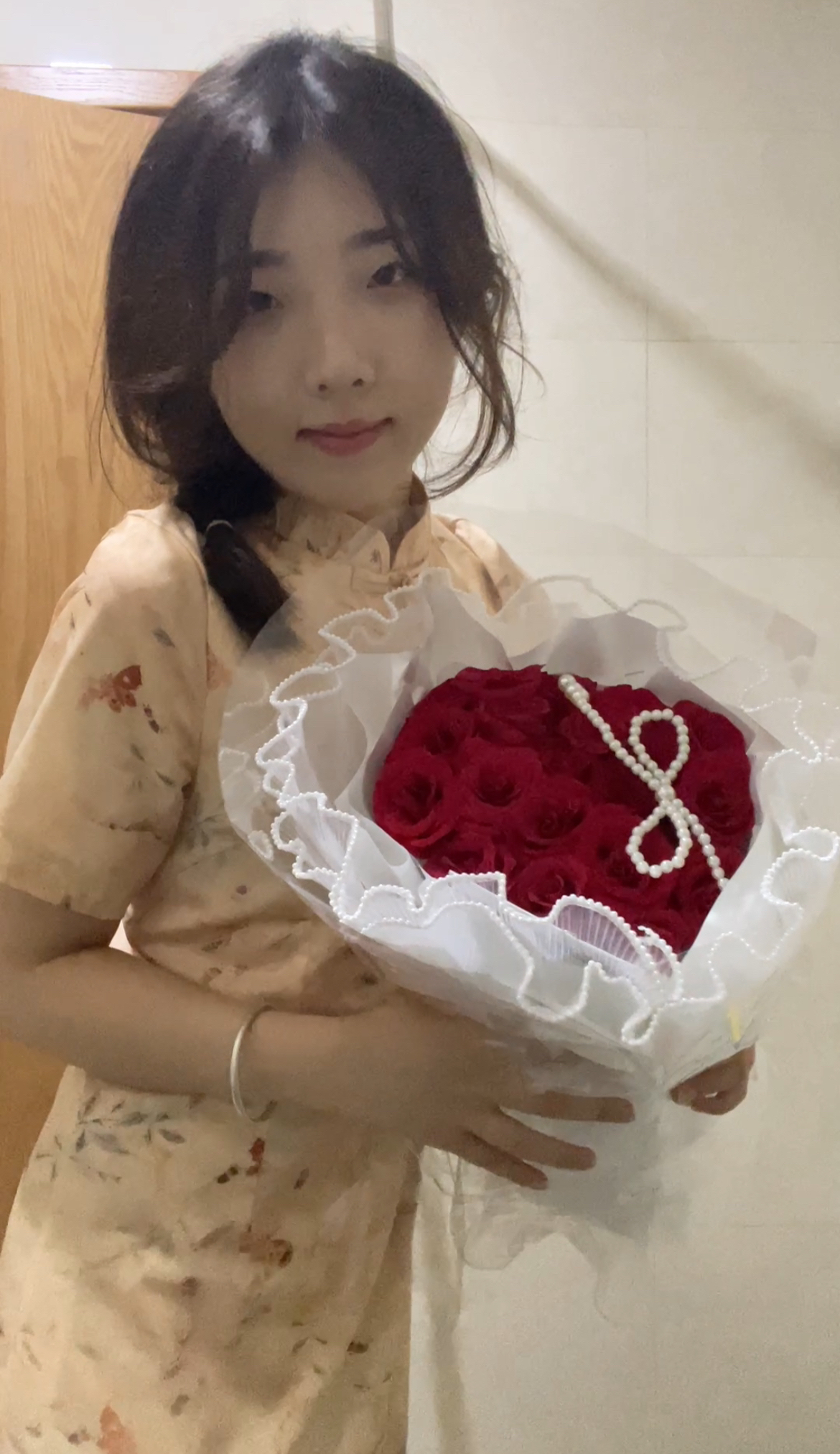 第一眼美女：蓬松的头发