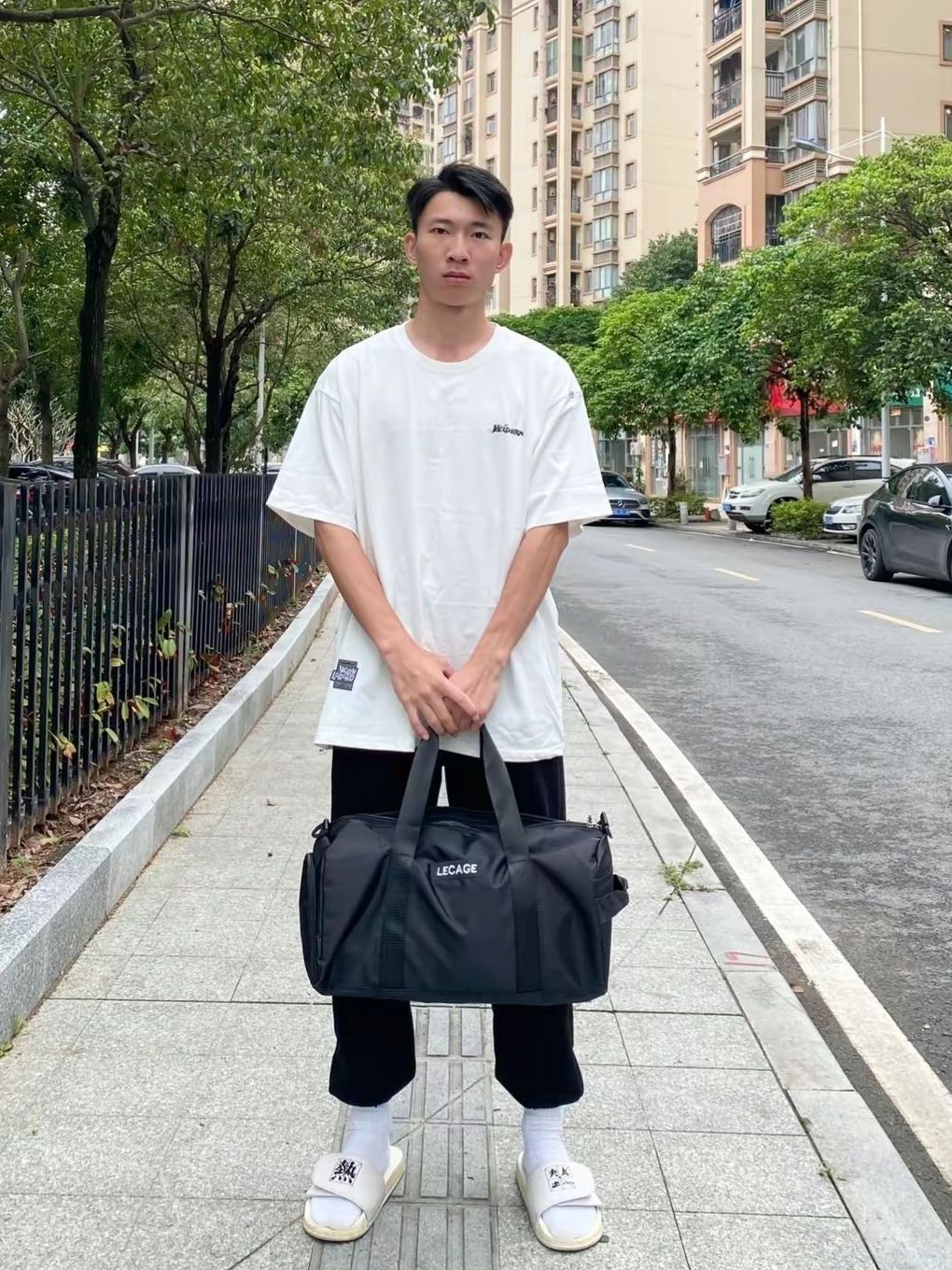 黑色大容量包包