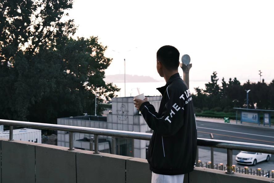 很帅气的一件外套