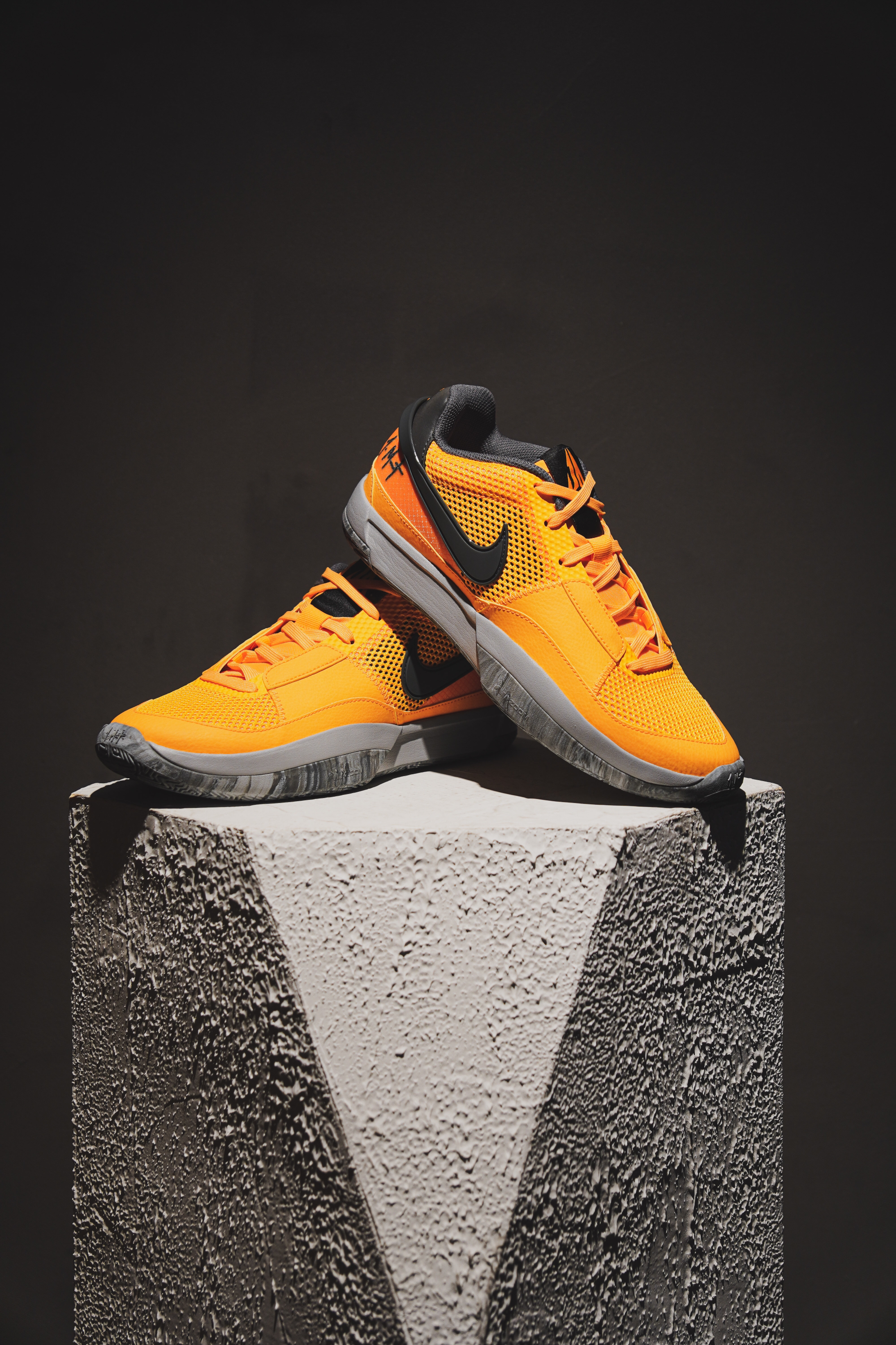 “李小龙”平替？！Nike Ja 1 "Wet Cement" EP