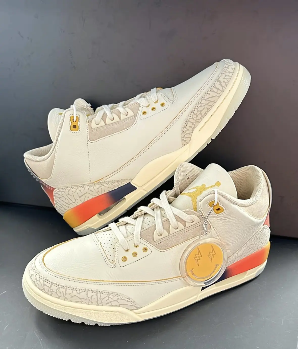 J Balvin x Air Jordan 3落日笑脸高颜值,有点小帅!
