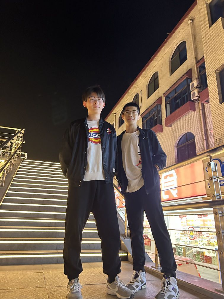 b格有点高啊身高｜体重：

🧍‍♂️ 穿
