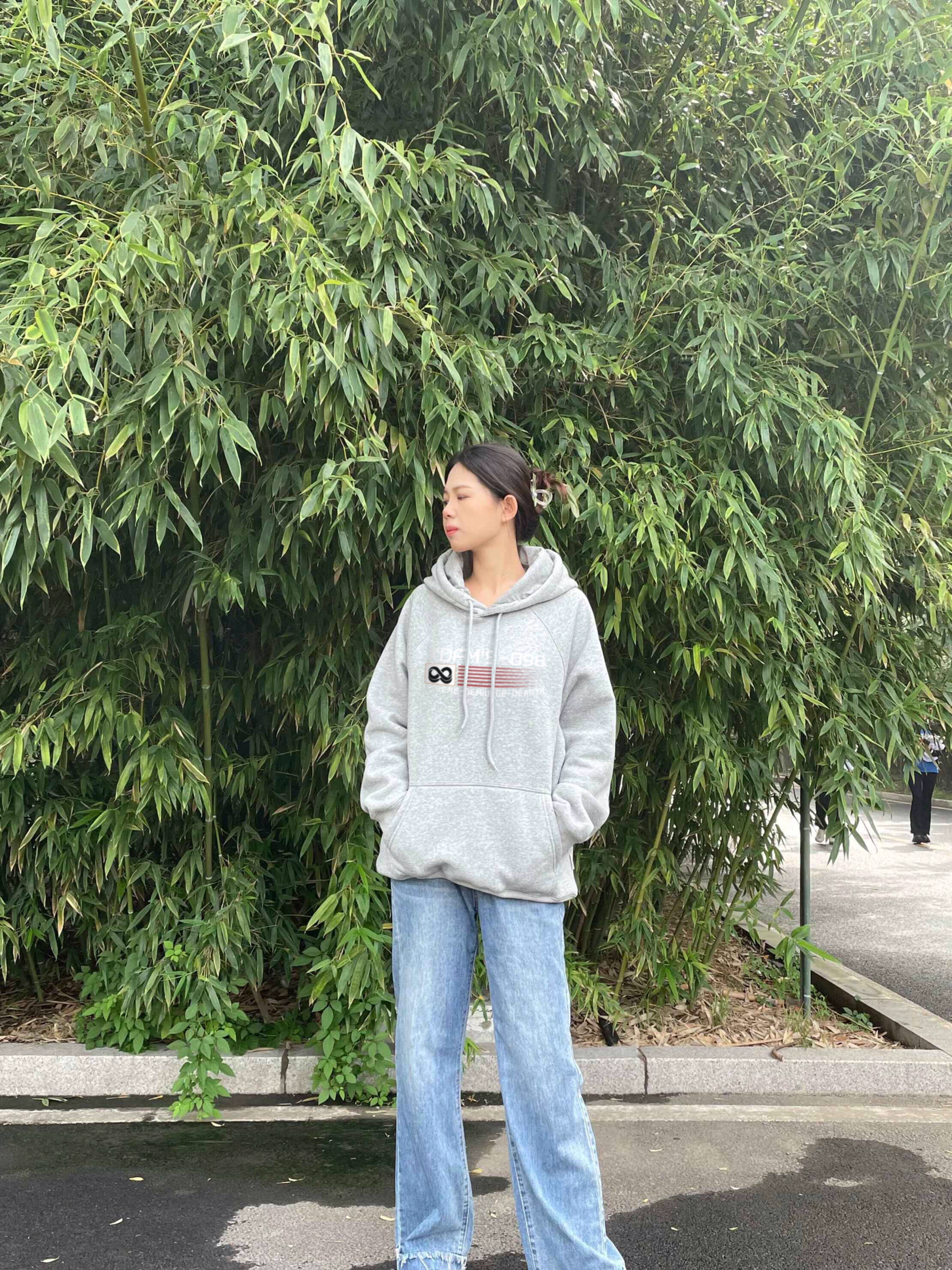 XDFM美式休闲重磅连帽卫衣艺术F简约字母渐变印花国潮套头帽衫长袖情侣上衣秋冬季