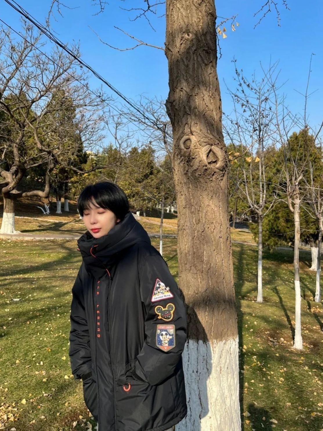 秋冬黑色系棉服穿搭
