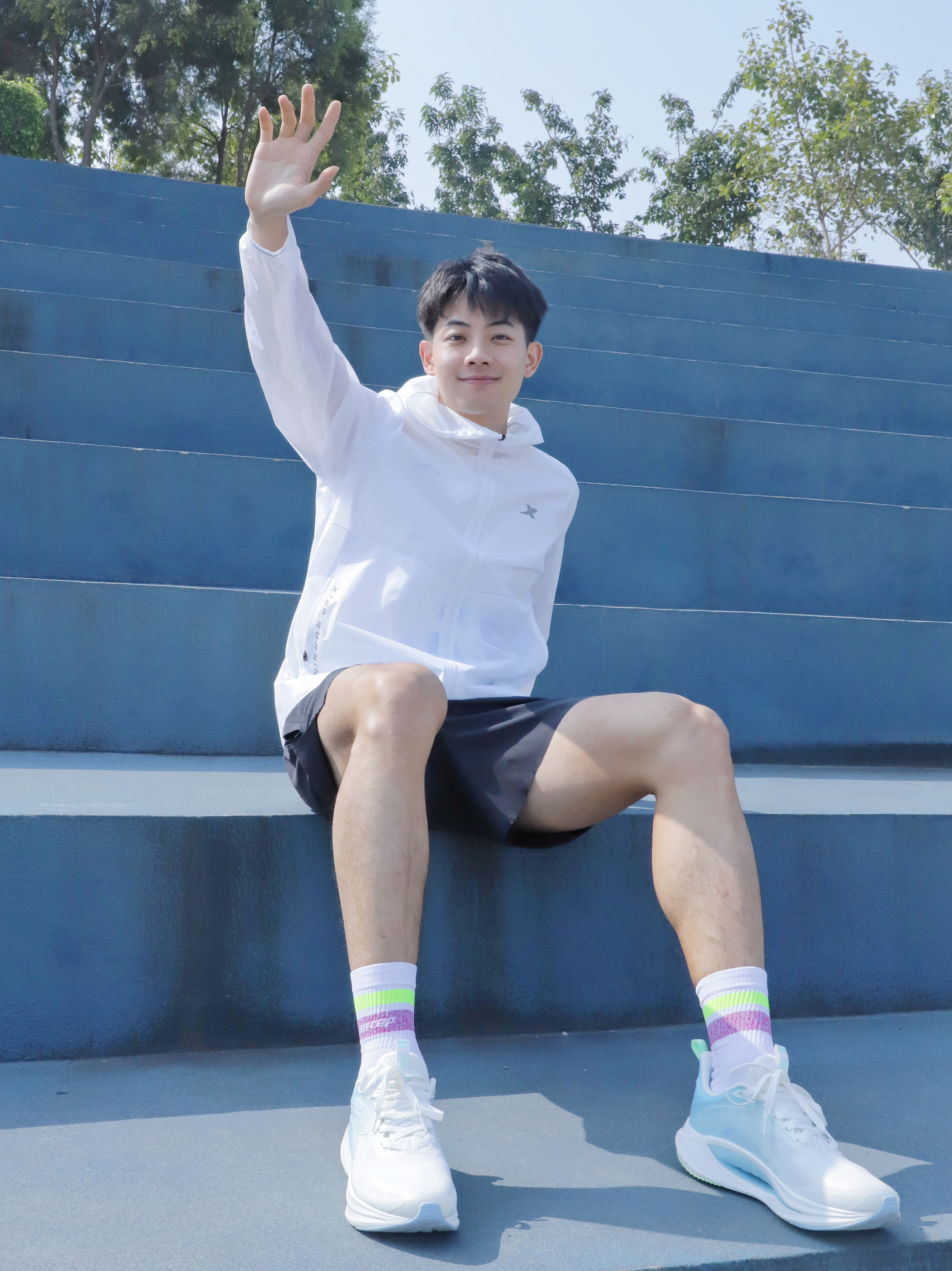 去踩风,放轻松|什么?这双二开兼顾各种场合的跑鞋我不允许还没有人穿过!