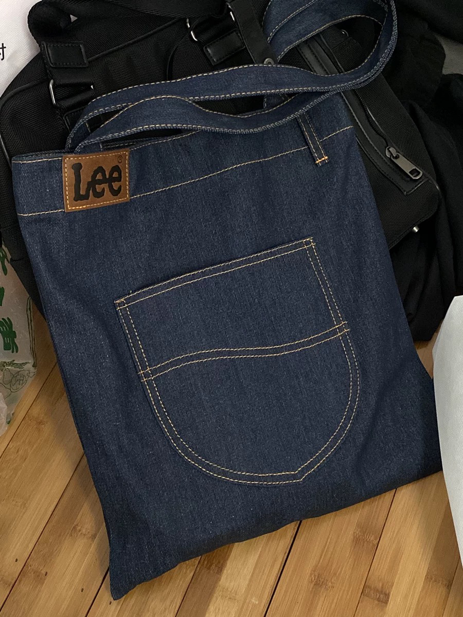 Lee的牛仔包 尊嘟很好康！