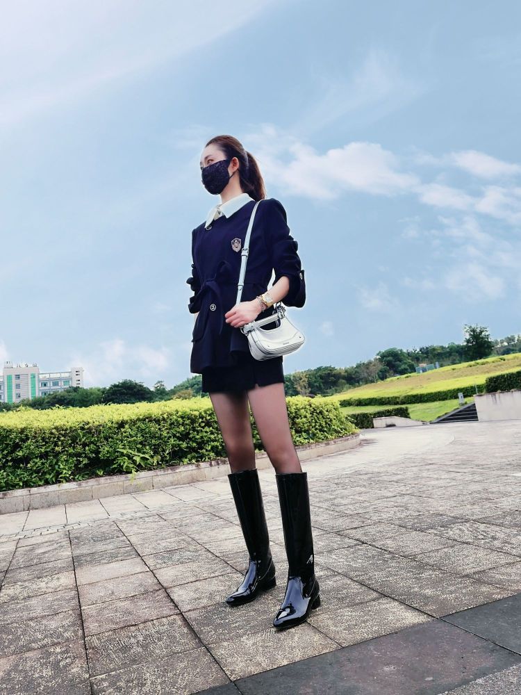 黑金大手表，女生戴也照样好看！