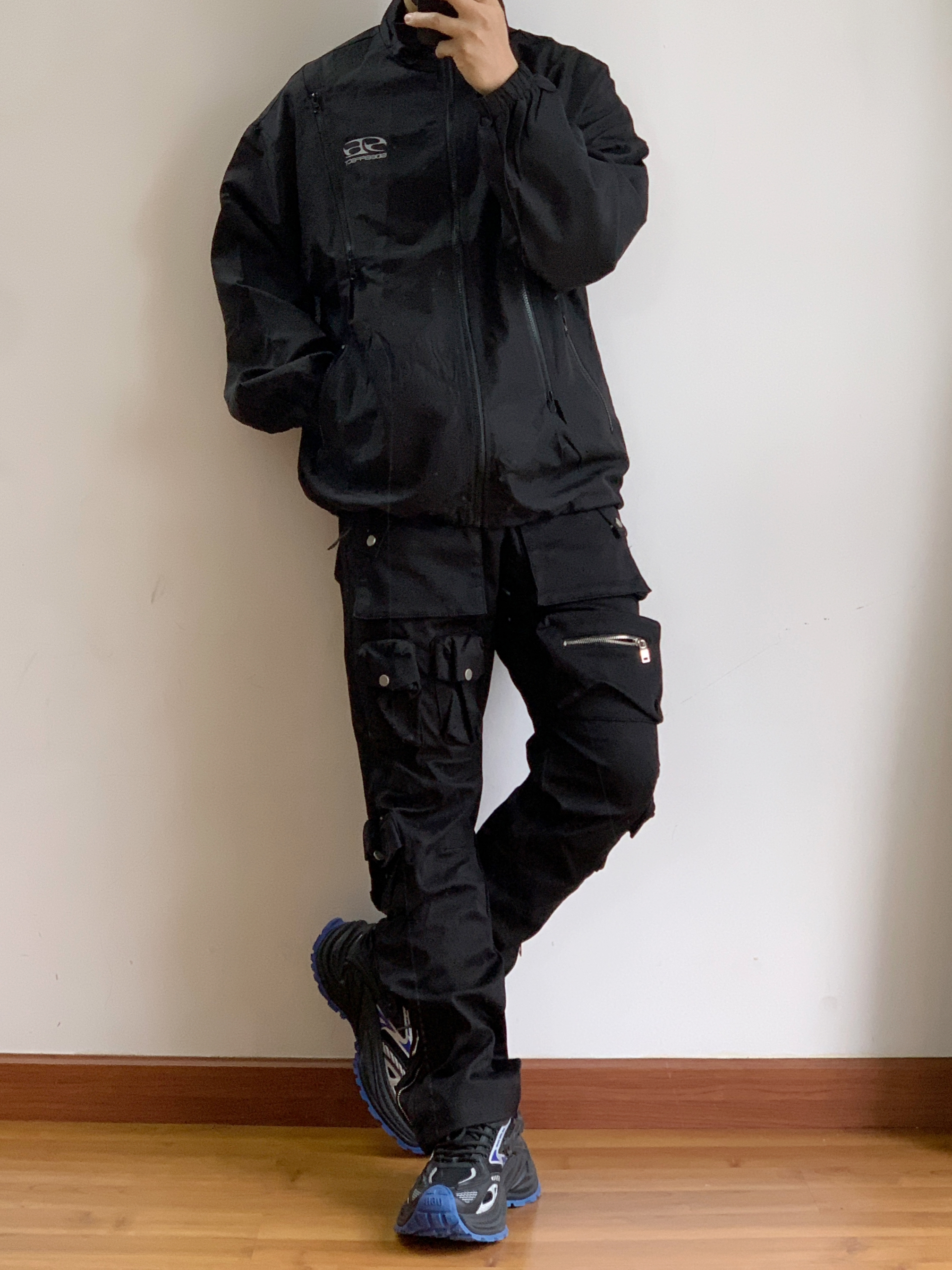 OOTD | allblack 冲锋衣机能老爹鞋穿搭