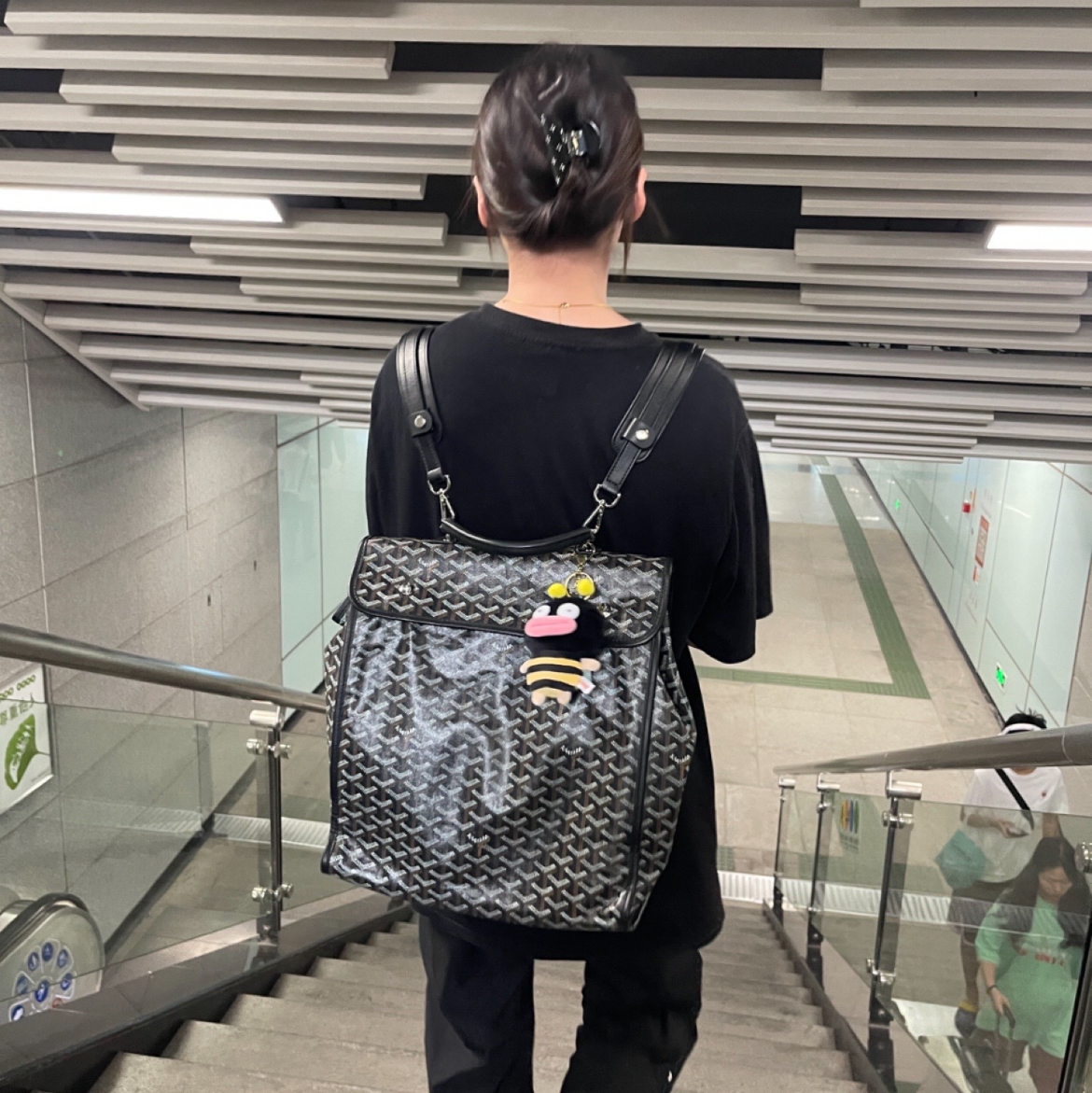 戈雅的包包 颜值真不错！