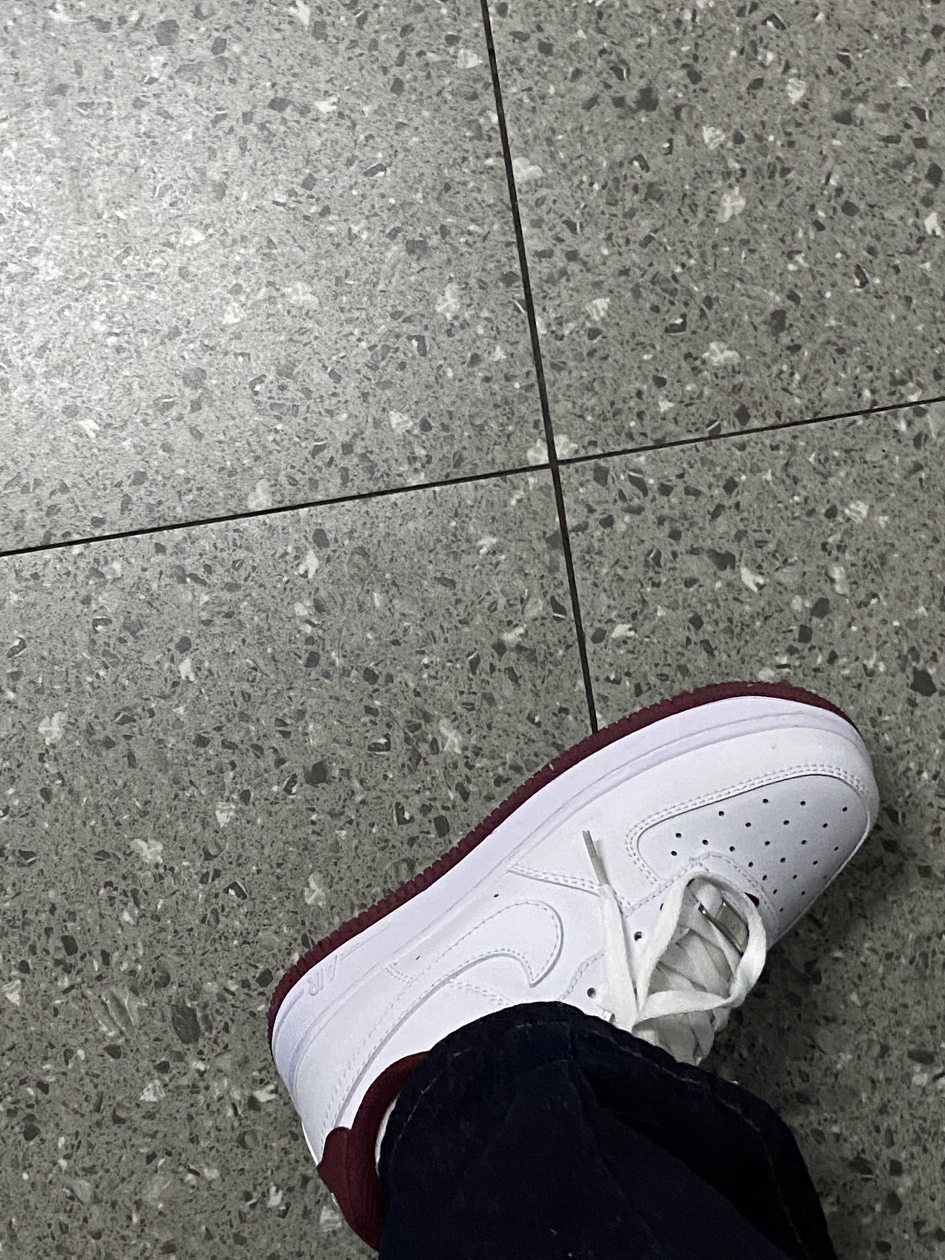 这双耐克这配色也太好看了吧，但是