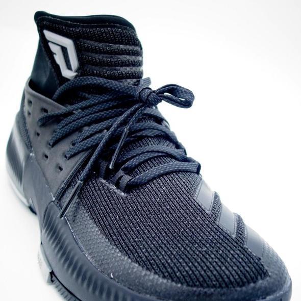 让穷孩子也能穿上的签名鞋——利拉德3