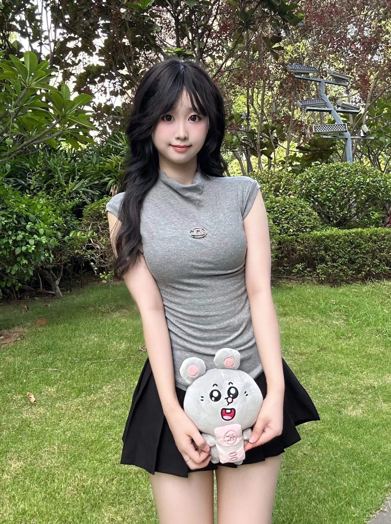 🐭和可爱玩偶贴贴，元气值拉满～