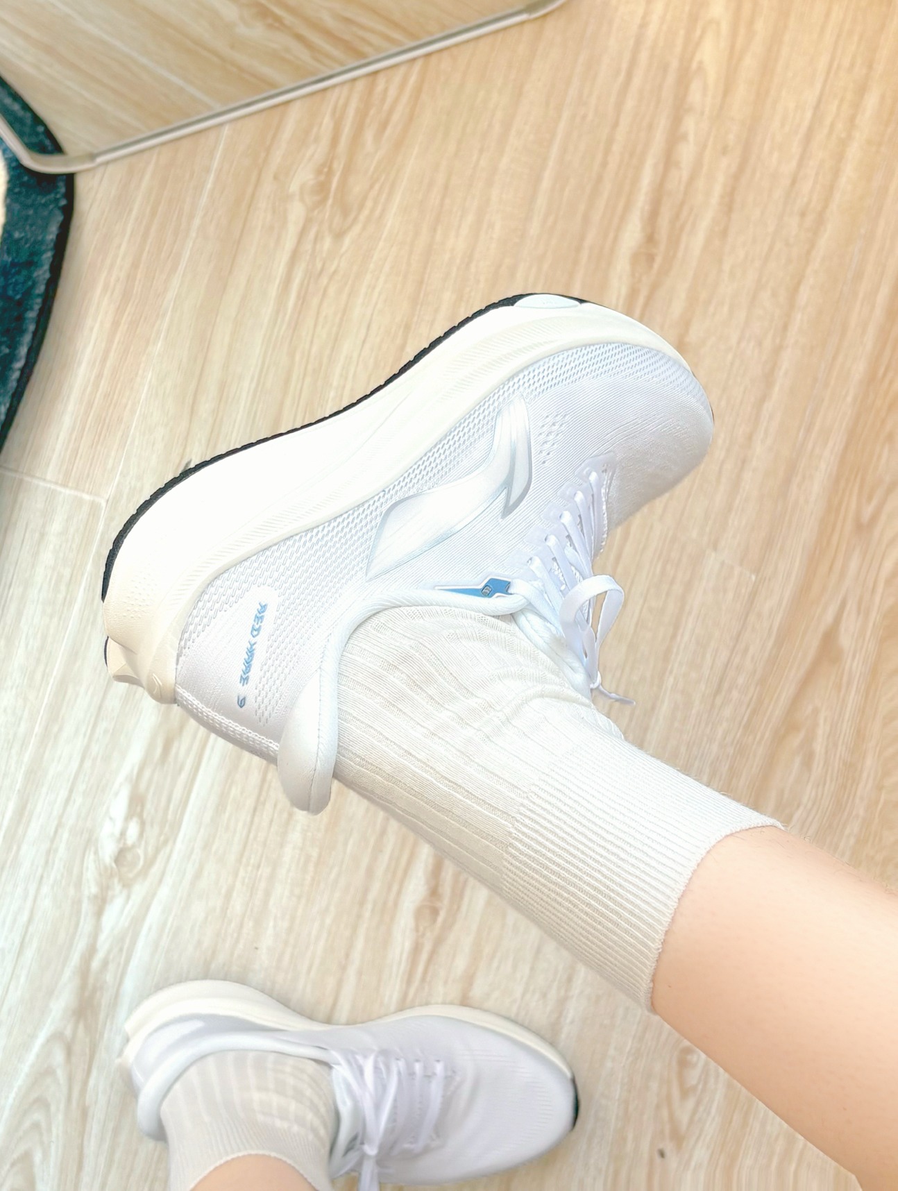 800就靠它了！！🏃‍♀️好干净的轻跑鞋👟！ 