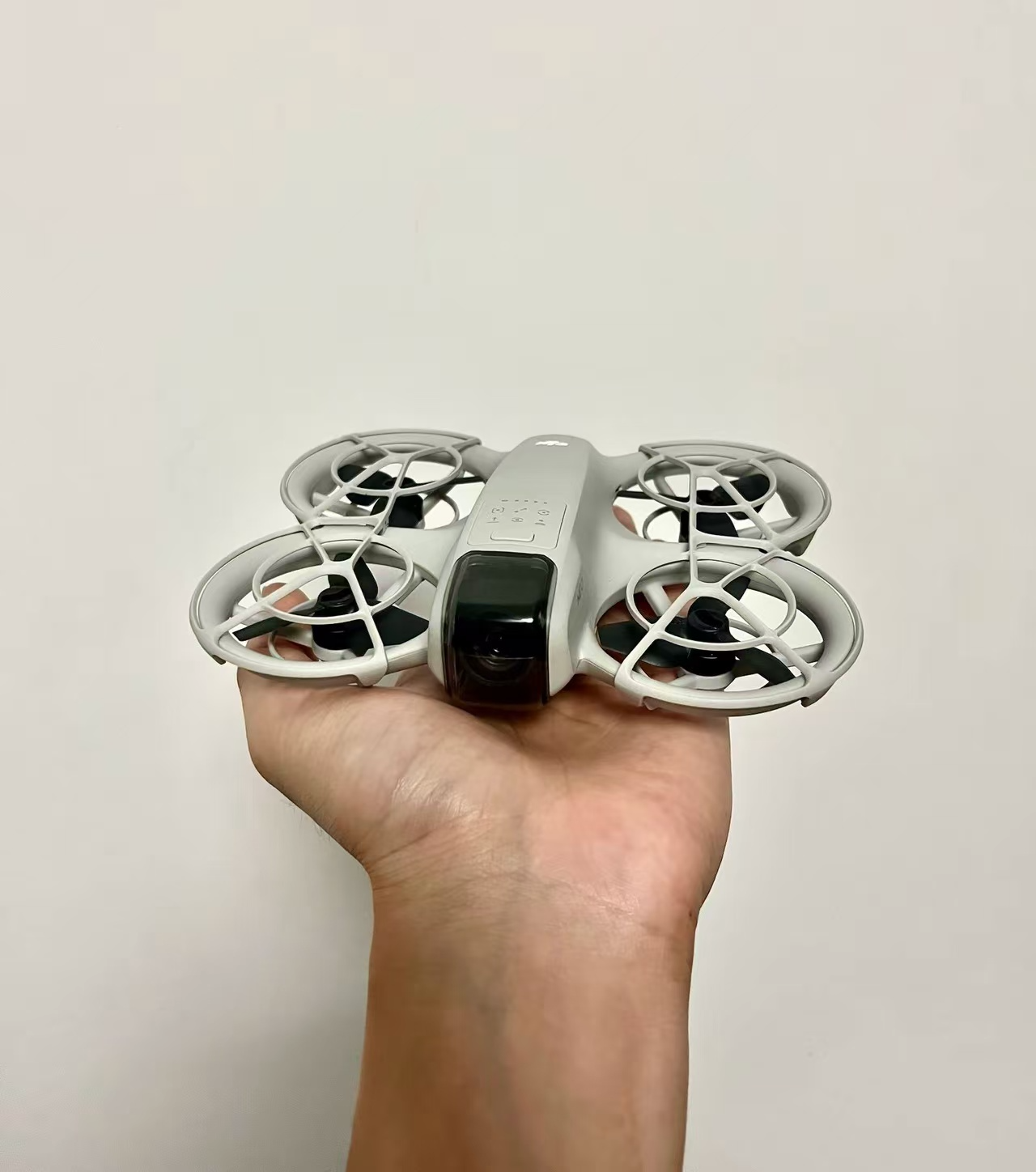 🛫掌上起飞的无人机你见过吗？