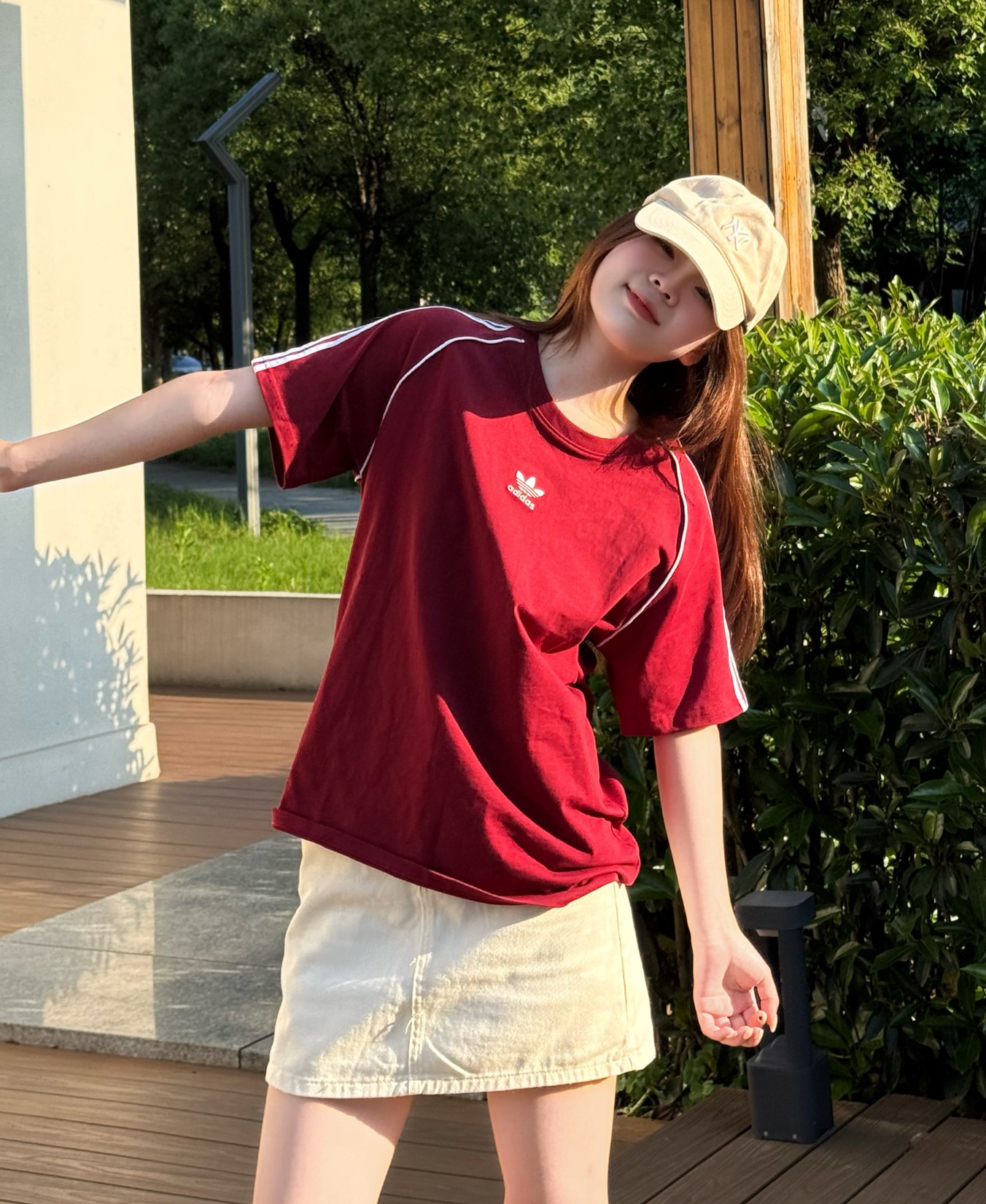 美式复古酒红短袖✨入夏氛围感轻松get～