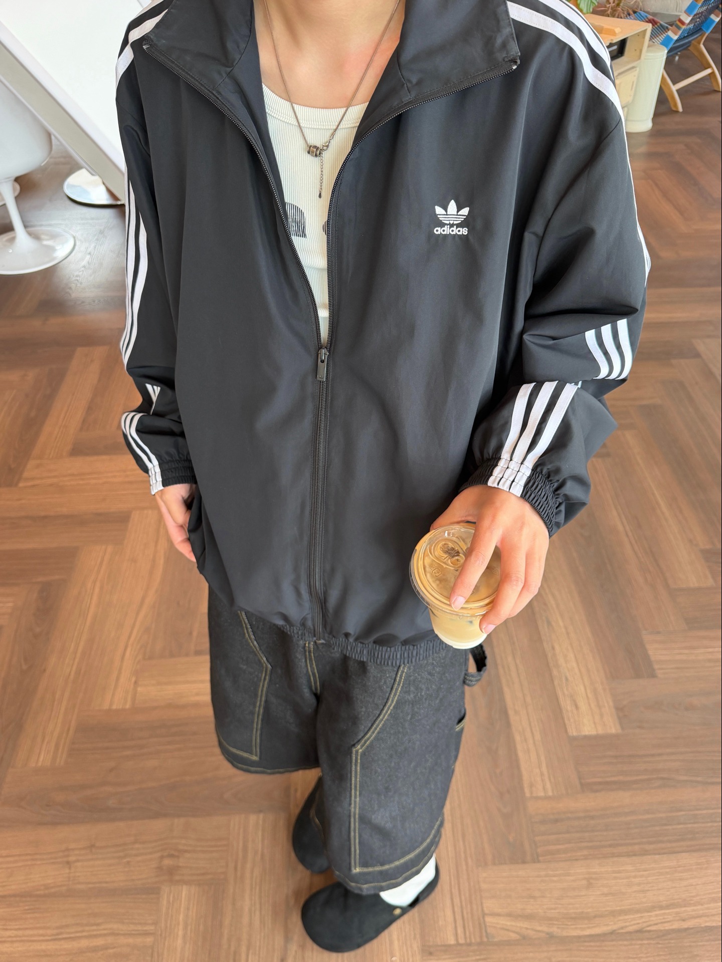 阿迪给足了松弛感