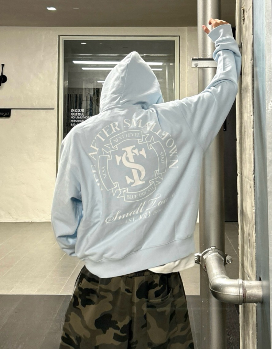 穿点颜色出门🚶拒绝低调这才是浓人该有的穿搭态度