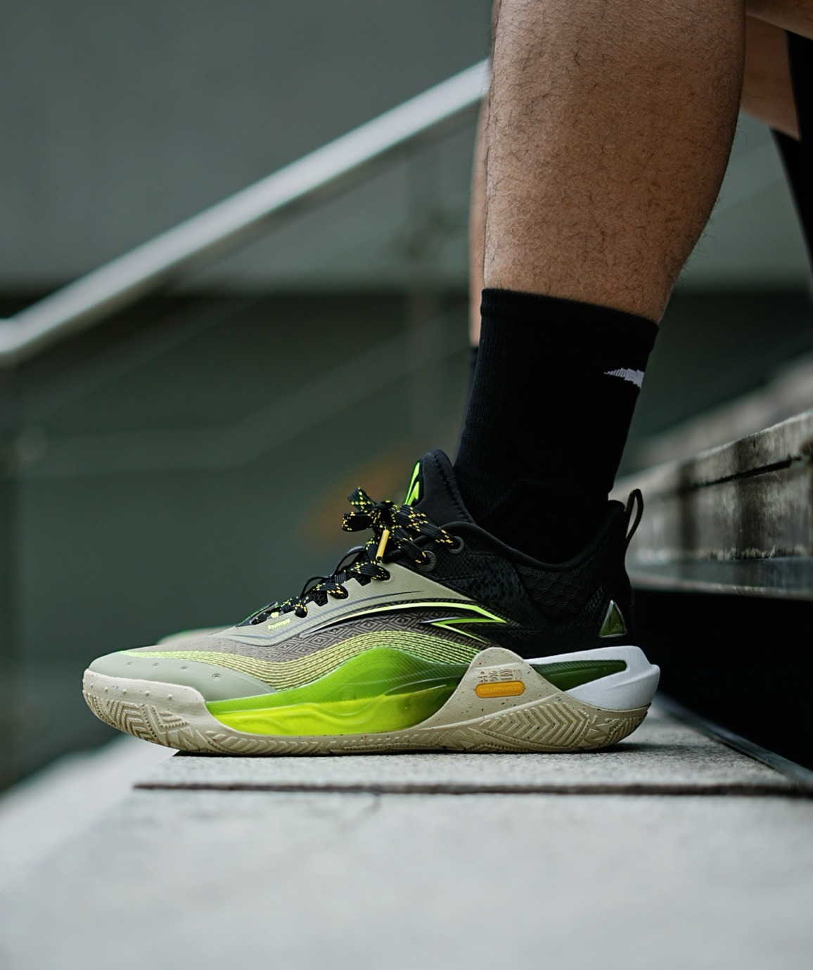 情人节送Ta一双“蛇年”配色实战鞋吧!