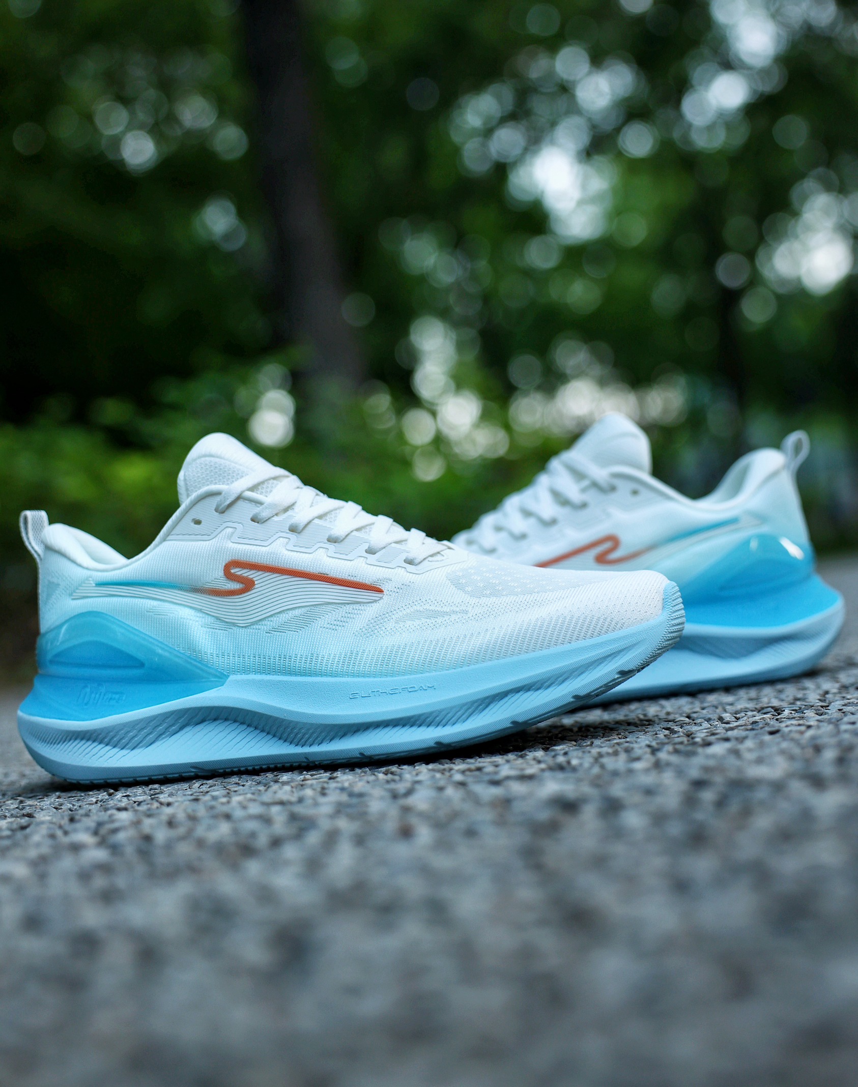 夏日入门级缓震跑鞋推荐丨尔克天马3