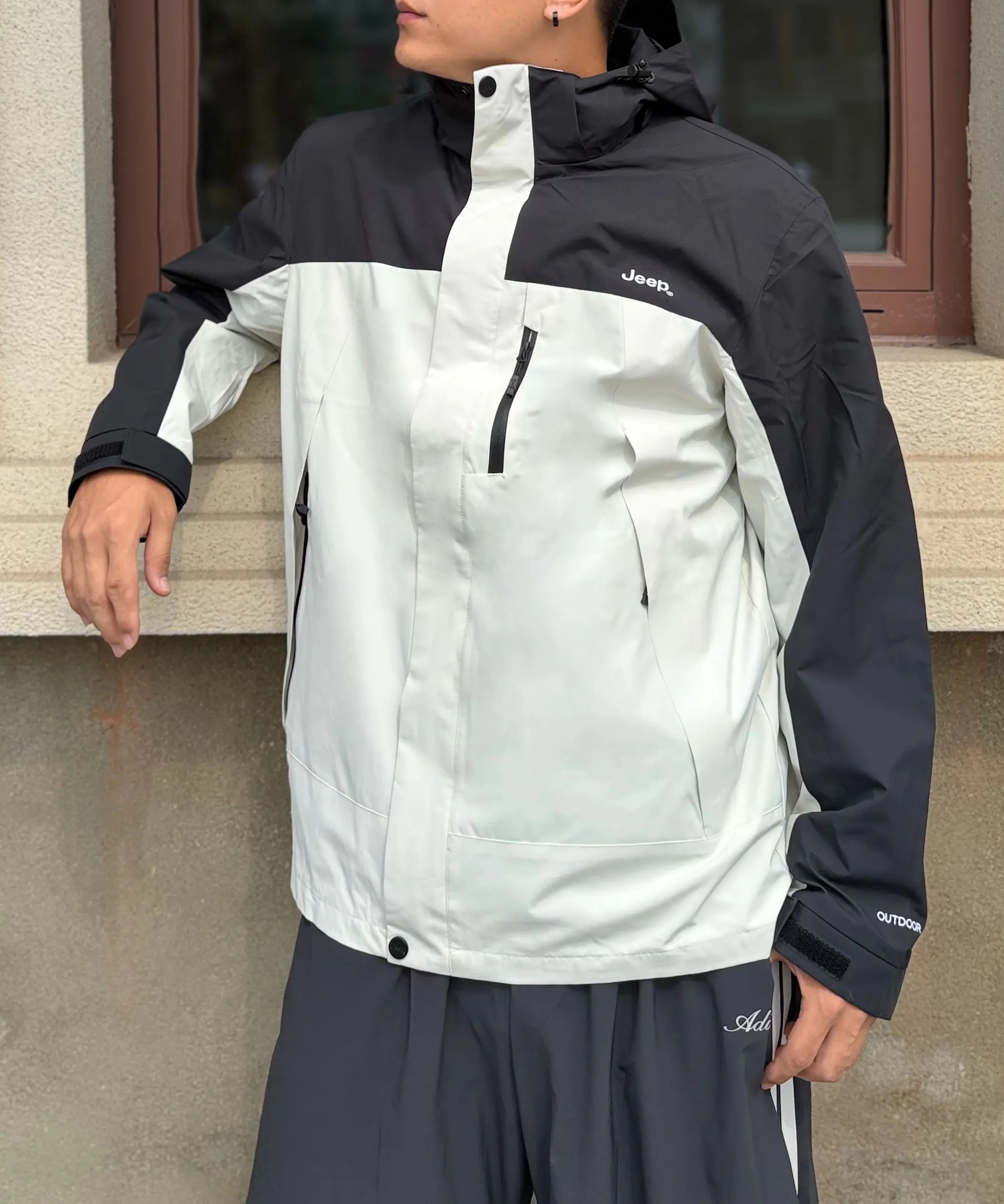 城市机能感型男｜早晚温差大？三合一冲锋衣解锁松弛户外