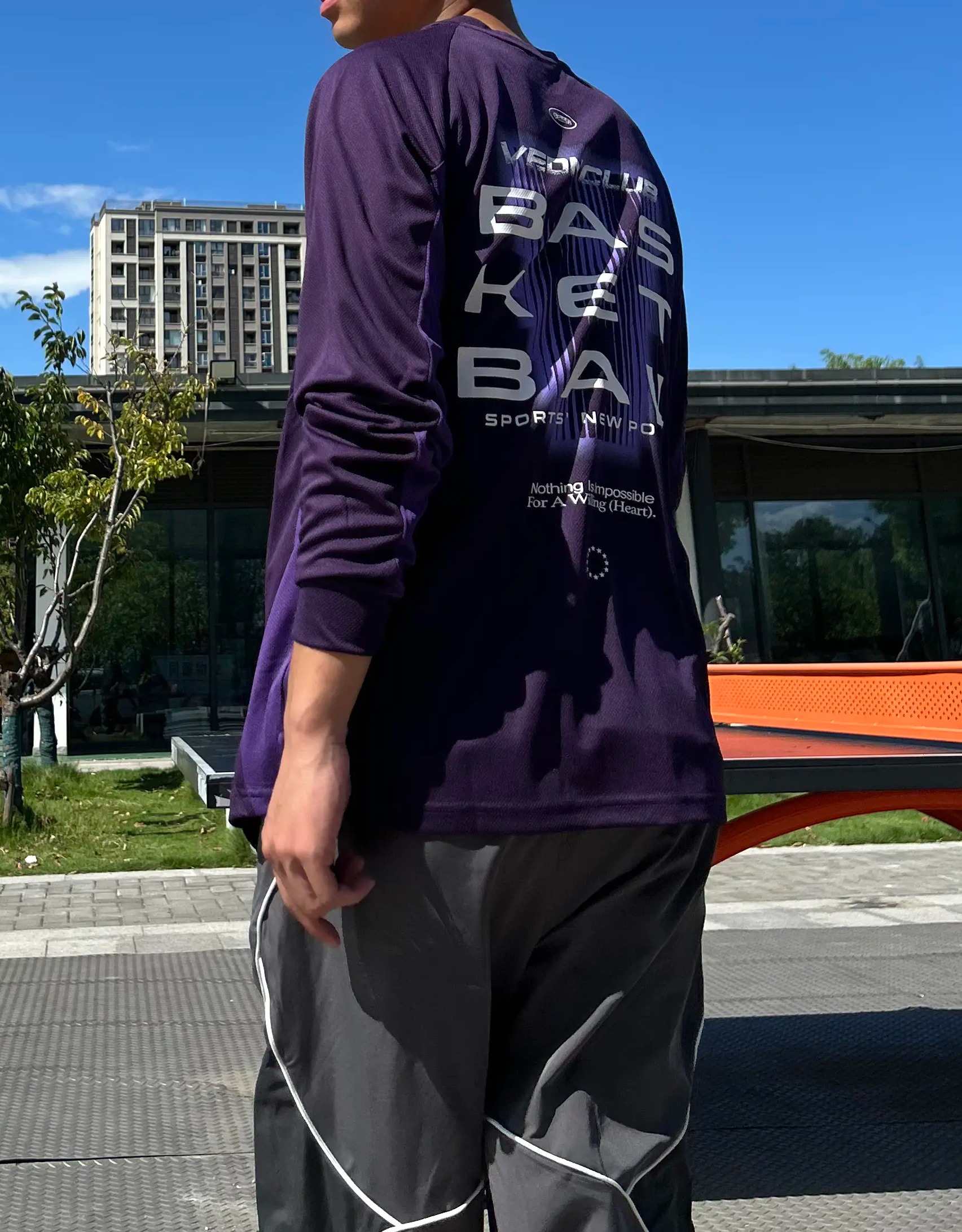 运动穿搭💜紫调速干长袖氛围感拉满！