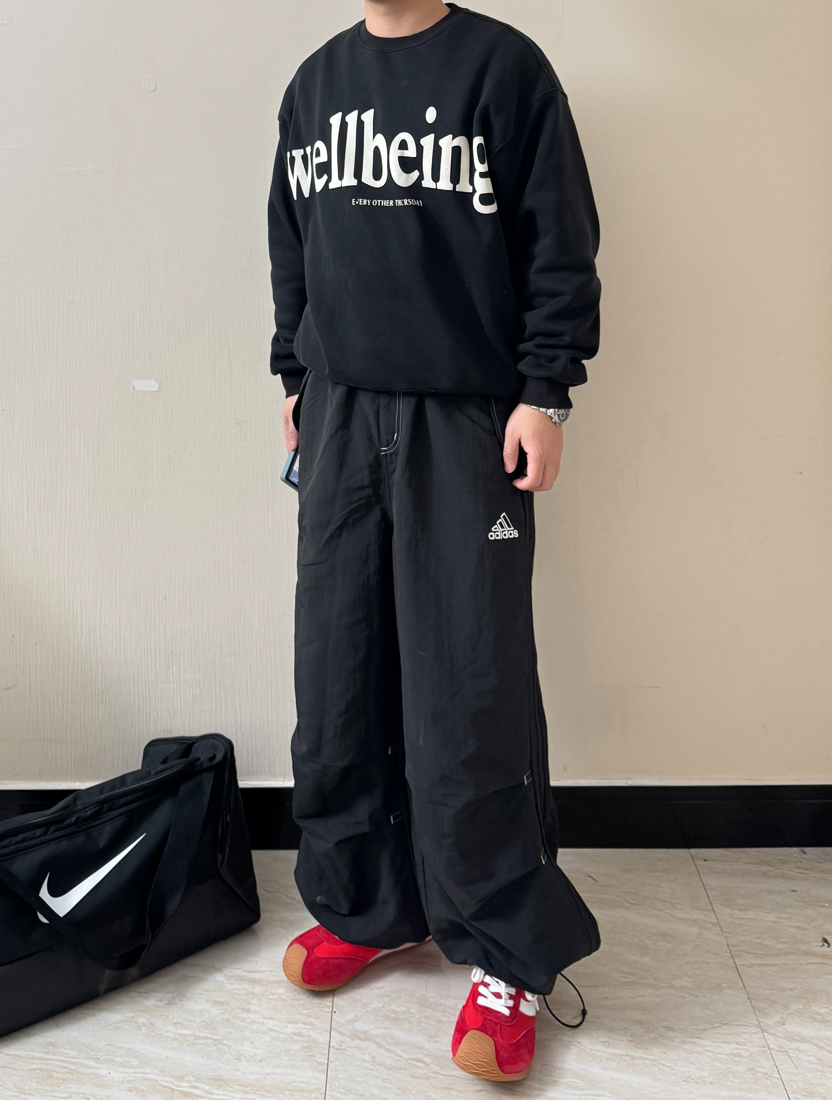 新年红❤️德训鞋✖️帕恰狗玩偶🧸充电宝🟰粗去玩咯886