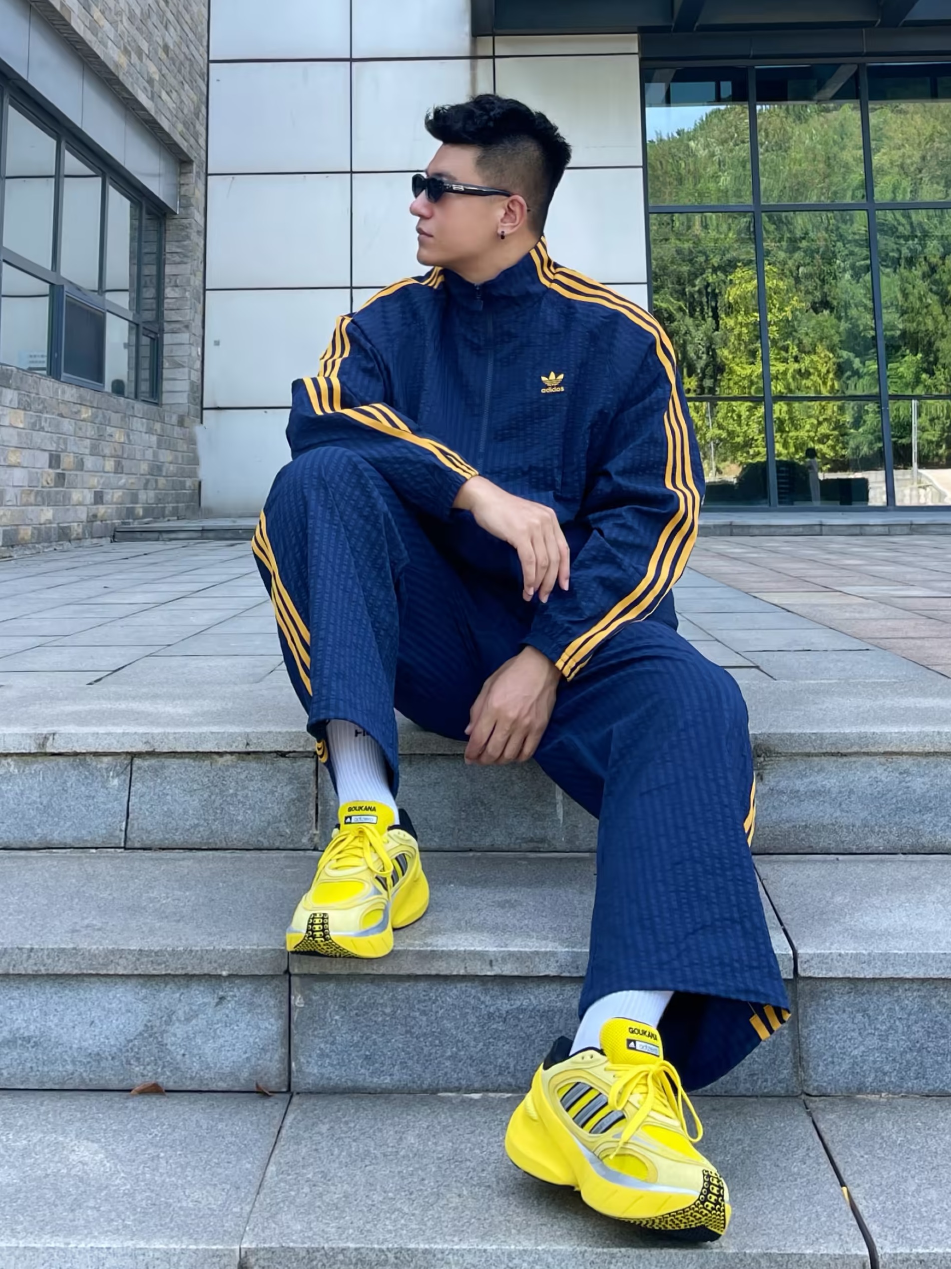 买双新鞋哄自己上学 | Adidas小黄鞋👟也太酷了吧💥💥💥
