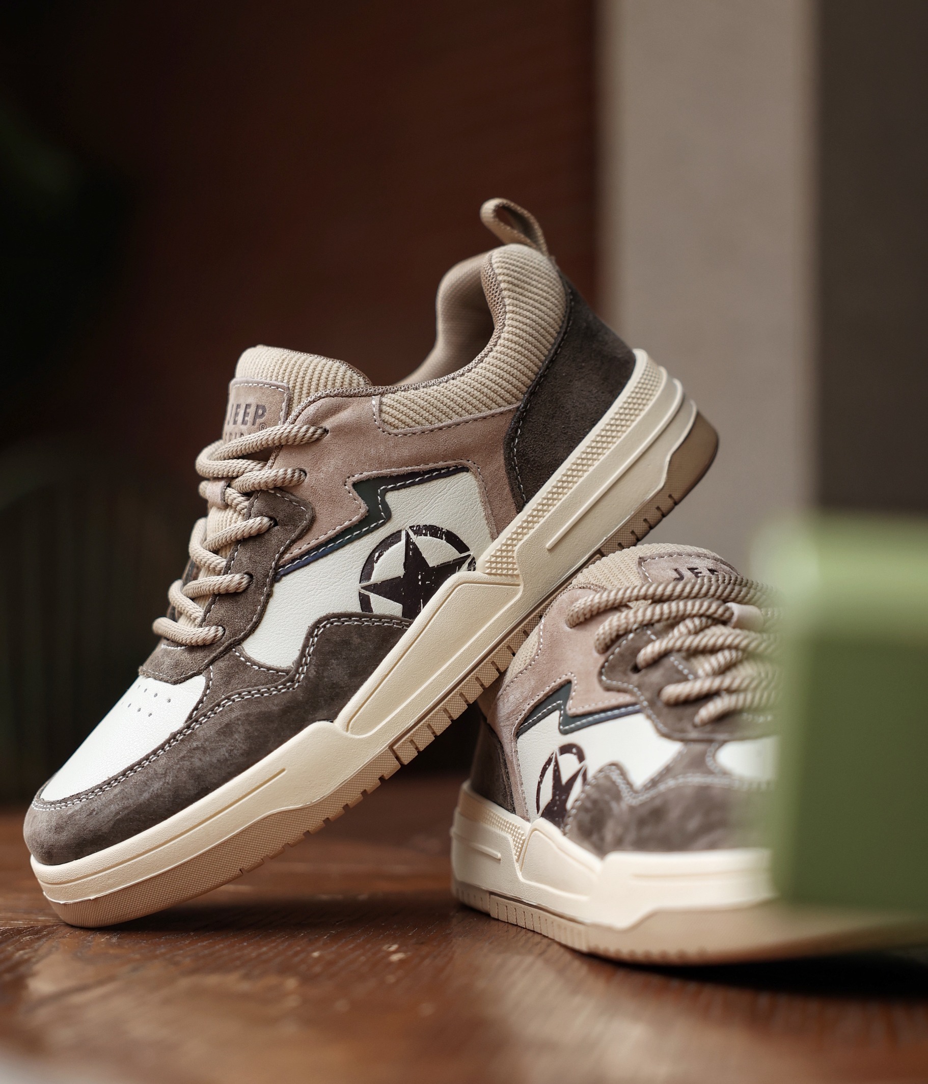 我翻遍全网找这一双鞋，今年zui值得入手的美拉德风板鞋👟