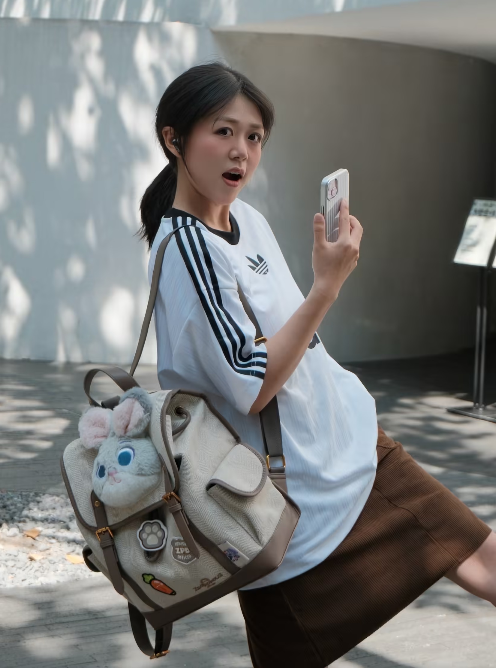 一想到马上要和朋友去迪士尼就好兴奋