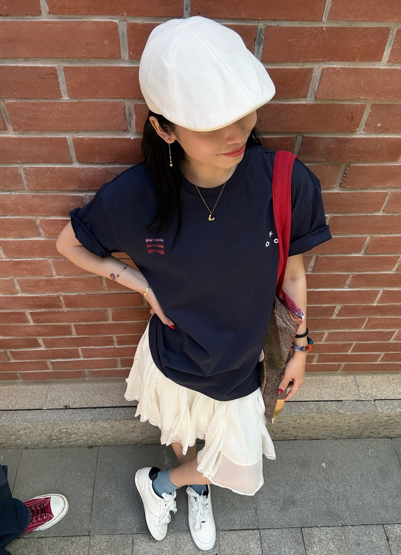 藏青T+白半裙｜周末citywalk舒适穿搭✨