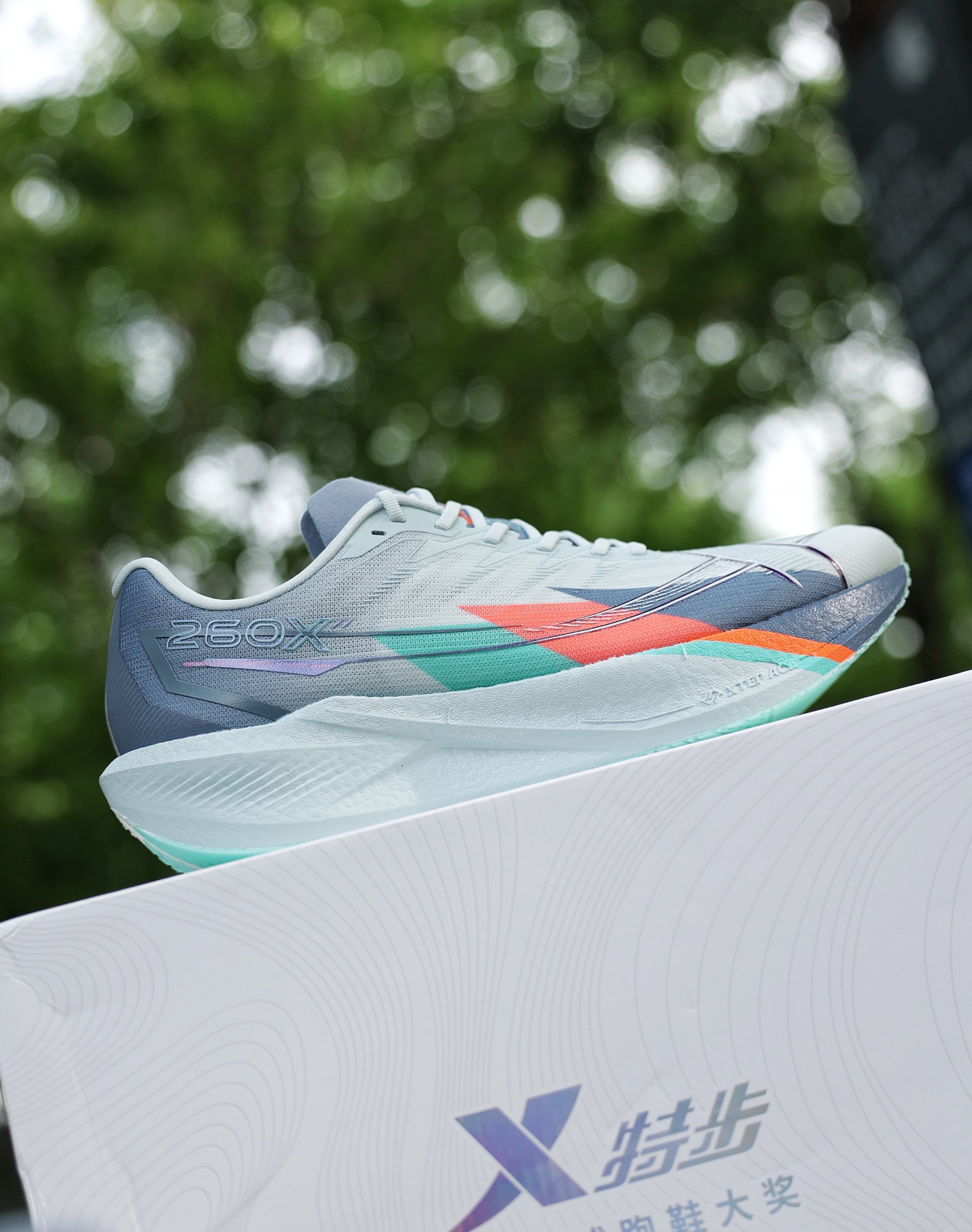 超10万跑者选择,这双国民碳板跑鞋,有什么魔力?