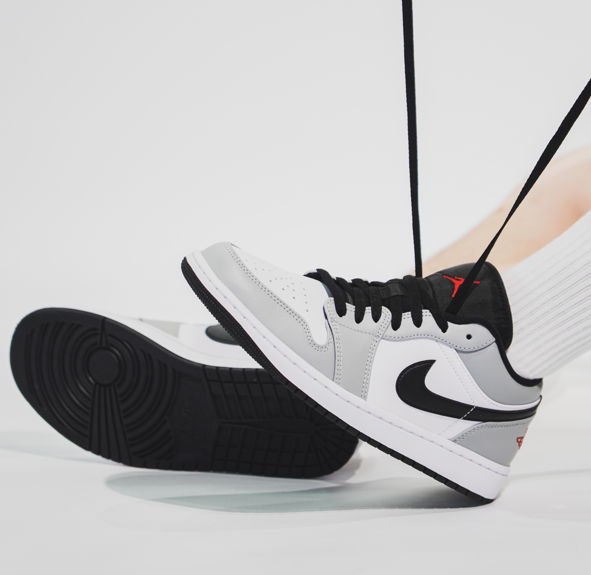 烟灰配色|Air Jordan 1 Low “Smoke Grey”
