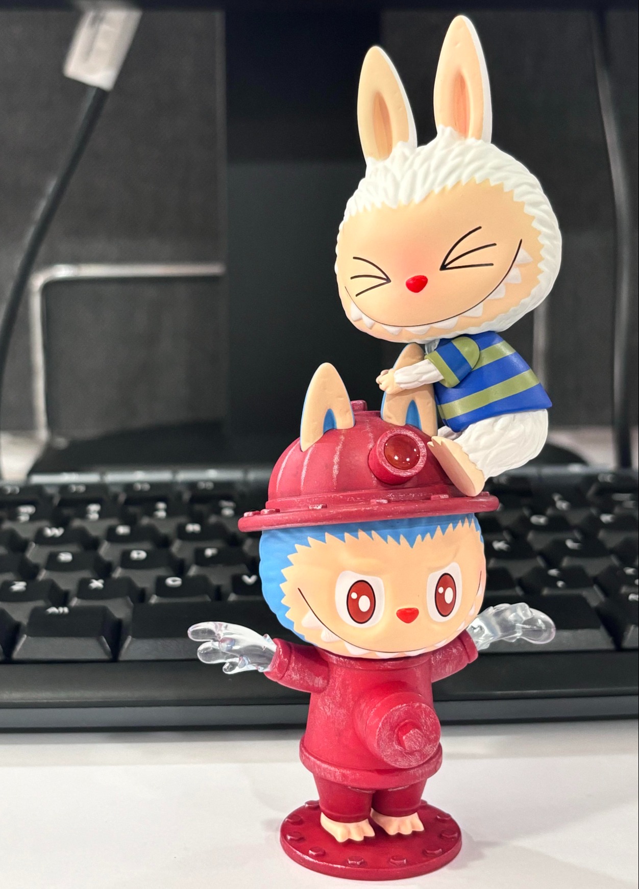 探班抓到一只Labubu萌翻