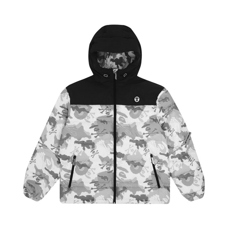 Aape KING KONG系列 哥特体字母印花猿颜徽章迷彩拼接连帽羽绒服 男女同款 7378