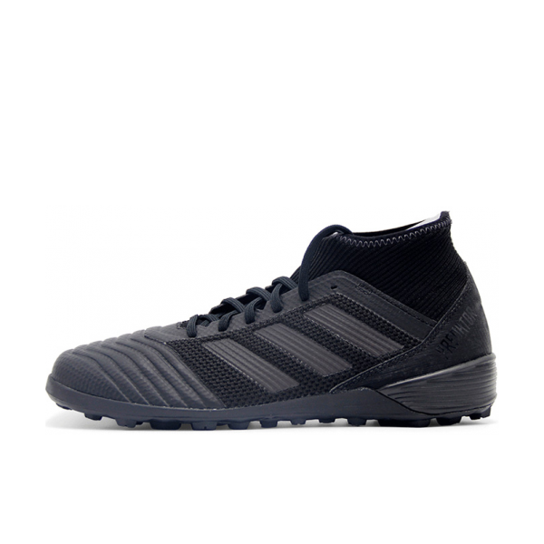 推荐商品：adidas Predator 18.3 TF 中端 胶质碎钉 人造草地 防滑耐磨 足球鞋 Triple Black 黑武士