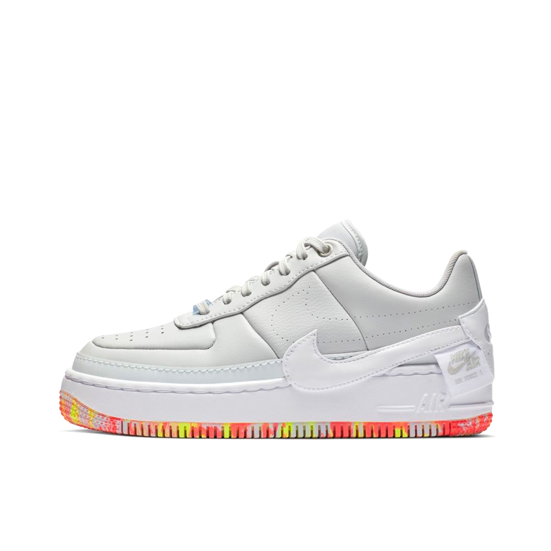 推荐商品：Nike Air Force 1 空军一号 板鞋 轻便舒适百搭耐磨防滑复古 Jester XX Floral 低帮/灰色糖果/解构