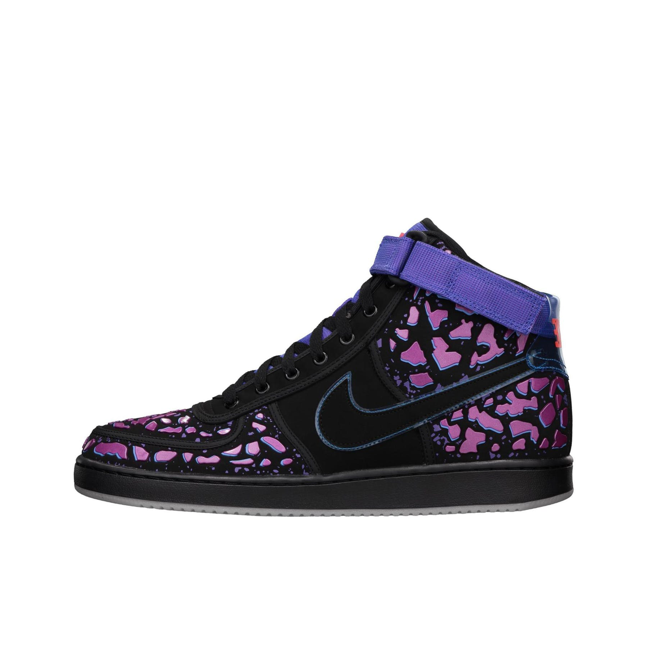推荐商品：Nike Air Vandal 板鞋 复古百搭舒适透气防滑耐磨轻便魔术贴减震休闲 Area 72 紫色豹纹