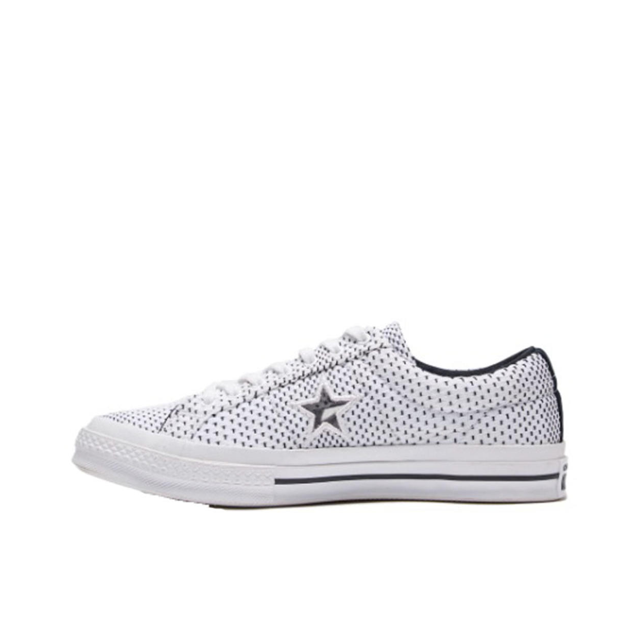 推荐商品：Converse/匡威 One Star 翻毛皮 防滑 复古 星星鞋 板鞋 White 白黑/波点