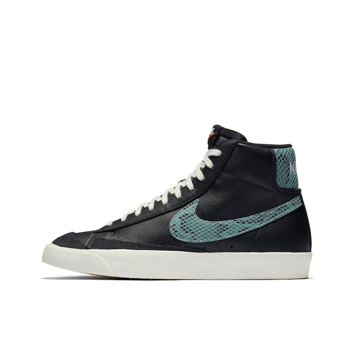 推荐商品：Nike Blazer 板鞋 经典复古防滑舒适百搭 Black/Blue  Snakeskin 黑蓝/蟒蛇纹