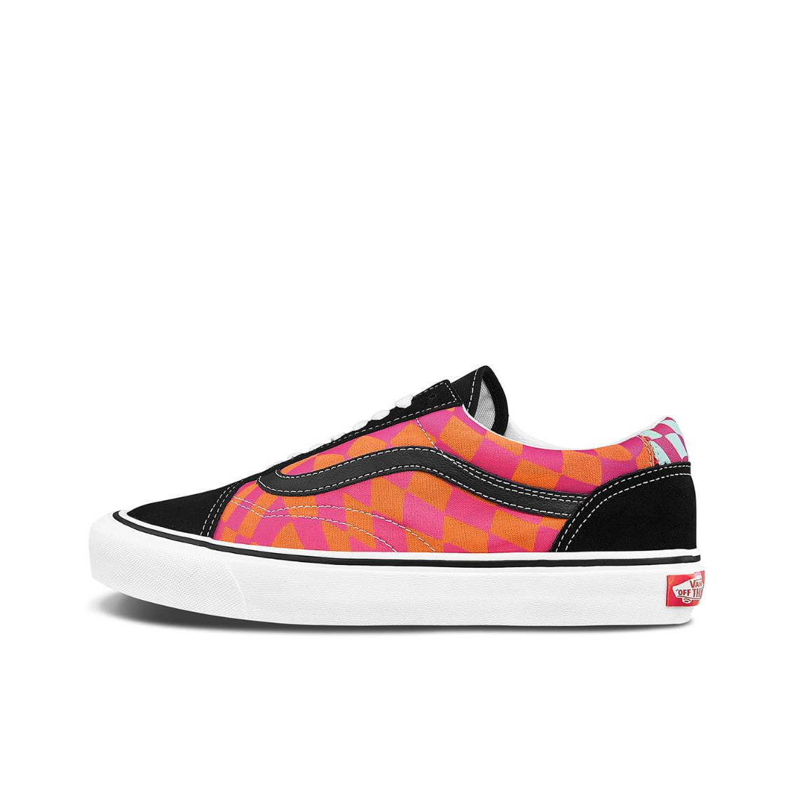 VANS黑红不规则板鞋
