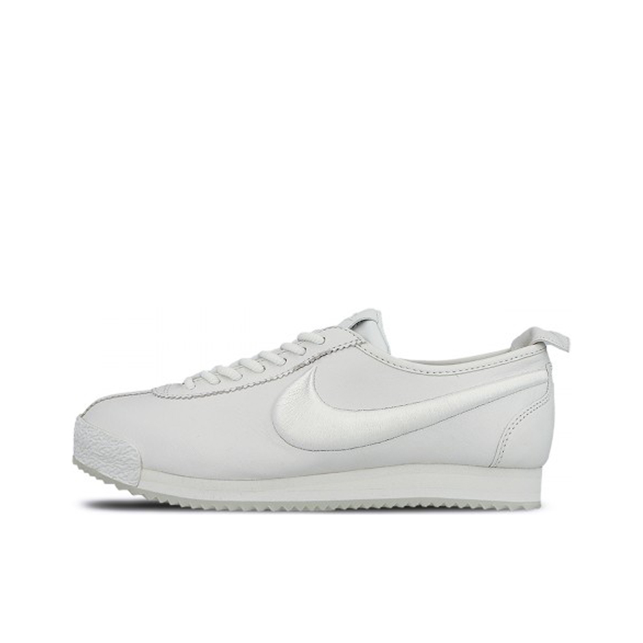 推荐商品：Nike Cortez 72 舒适轻便 防滑耐磨 减震 复古 跑鞋 女款/纯白