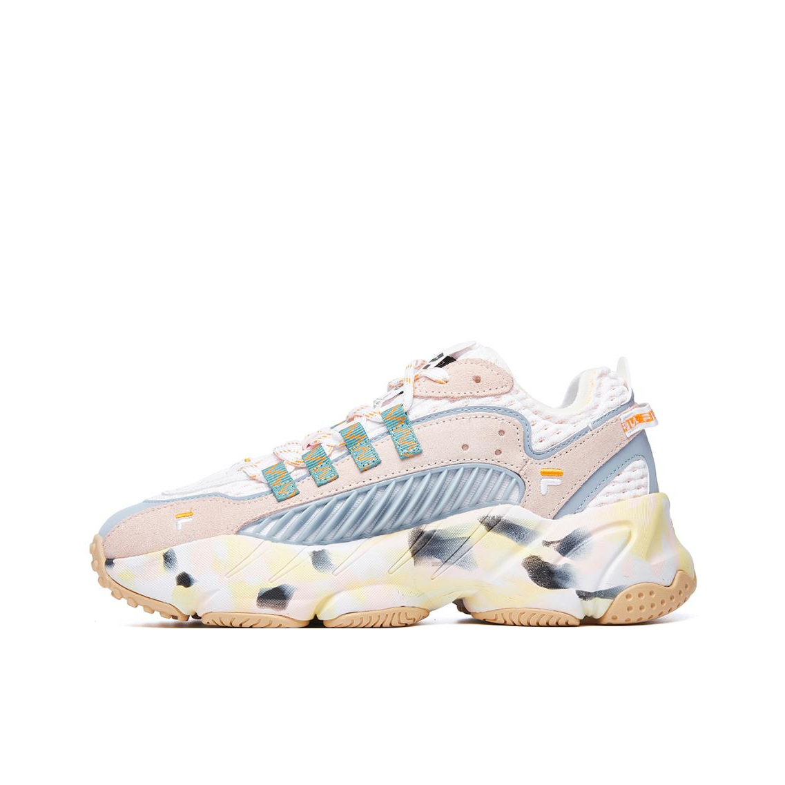 推荐商品：FILA/斐乐  ADE Reform  复古百搭 休闲潮流 网布透气 防滑耐磨 复古 风  老爹鞋 粉红/白色