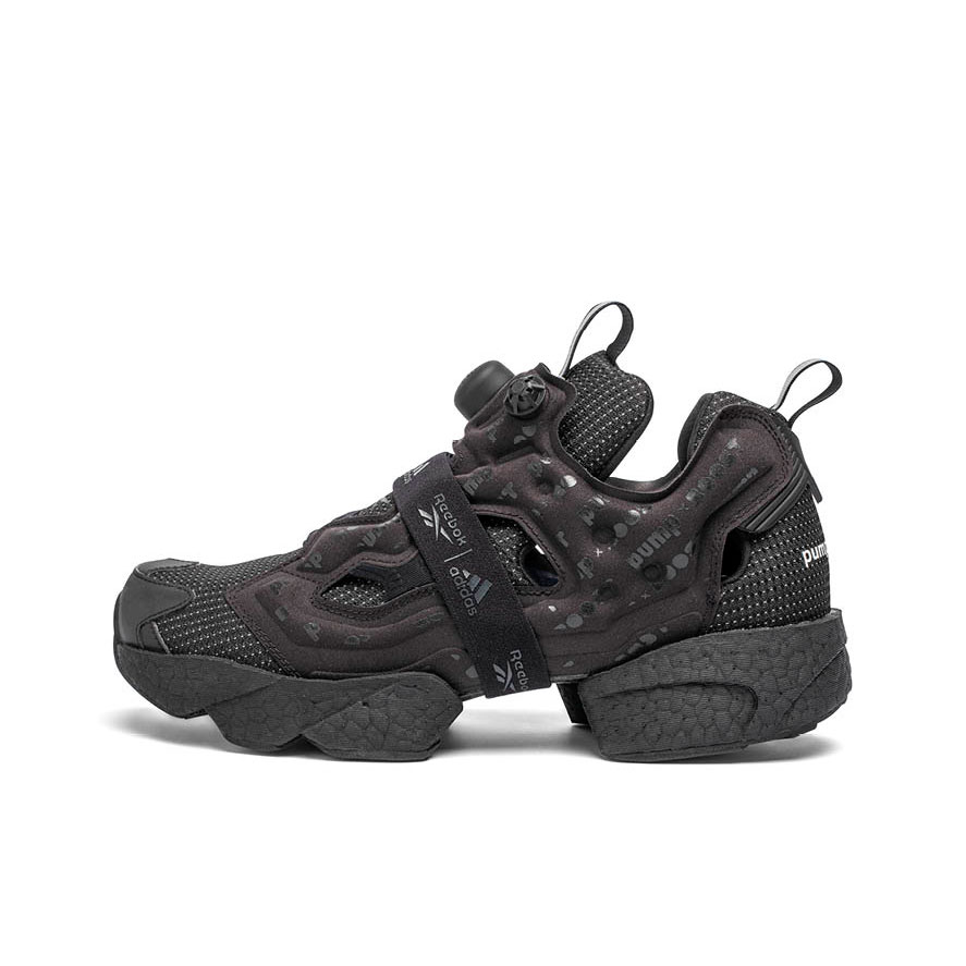 推荐商品：Reebok/锐步 Insta Pump Fury SMG 运动休闲鞋 舒适防滑耐磨减震回弹织物脚蹬合成革网布拼接圆头复古 阿迪达斯联名/黑色