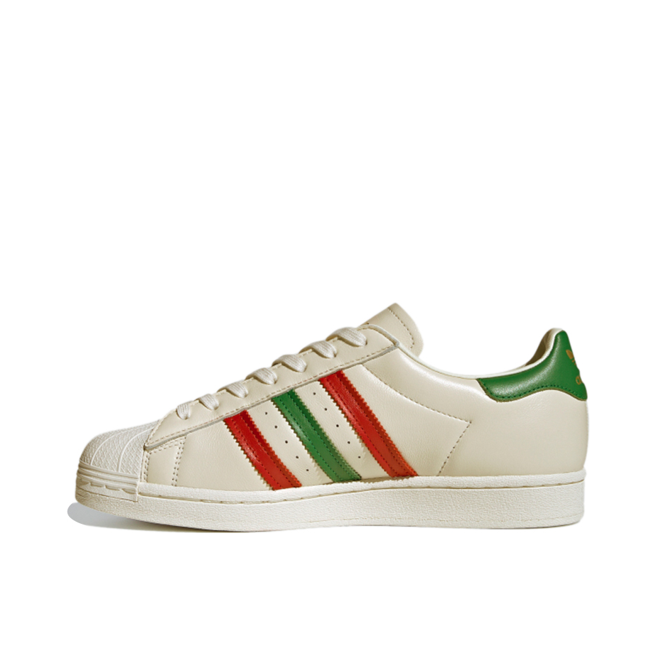 推荐商品：【宋雨琦同款】 adidas Originals Superstar 板鞋 轻便贝壳头薄底舒适百搭耐磨复古 米白/绿色/红色